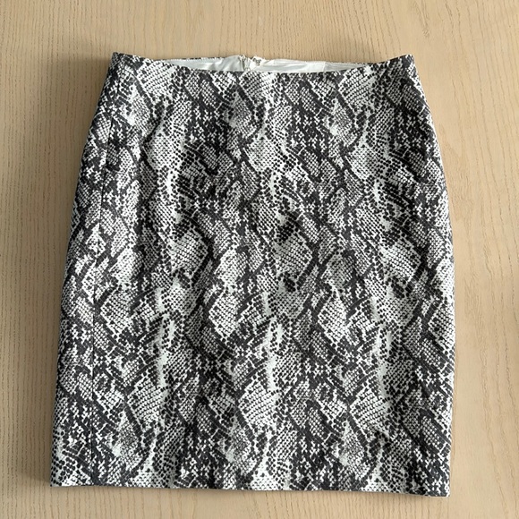 RW & Co Snakeskin Print Skirt - Picture 1 of 6